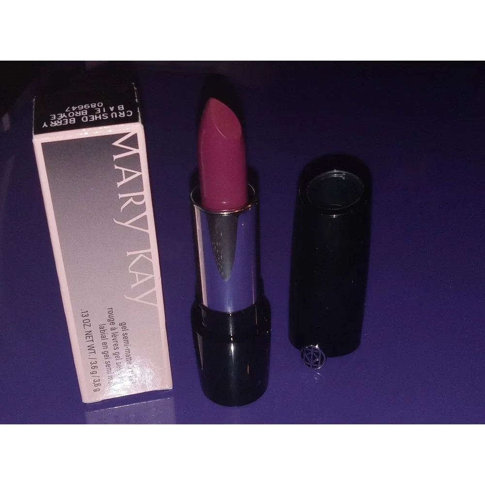 Mary Kay CRUSHED BERRY  Gel Semi-Matte Lipstick. New In Box